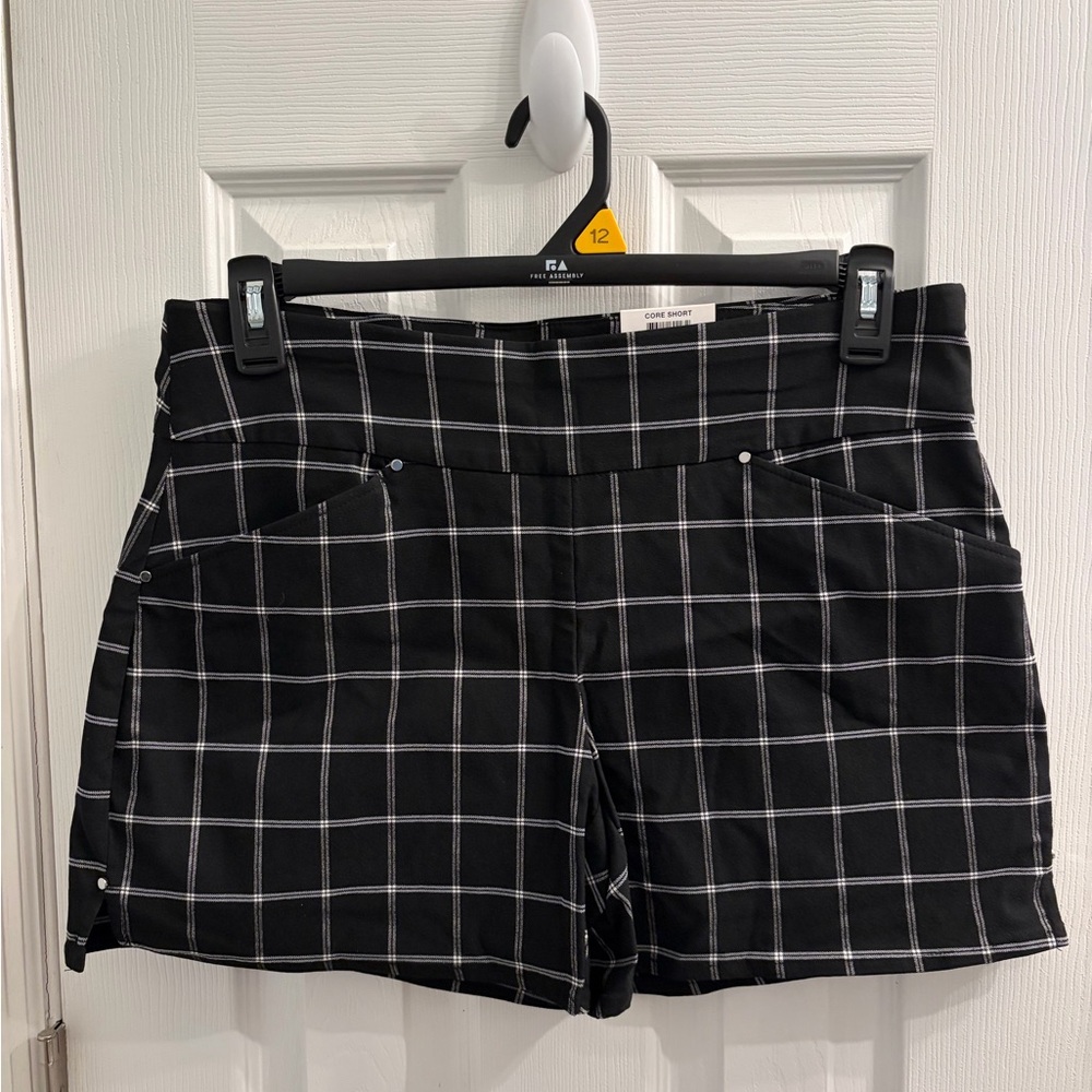 INC International Concepts High Waist Black Checkered Shorts NWT - Picture 1 of 6